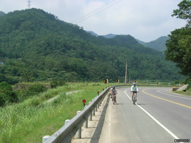 [遊記] 台北-宜蘭  非典型破百路線...(雙泰產業道路)