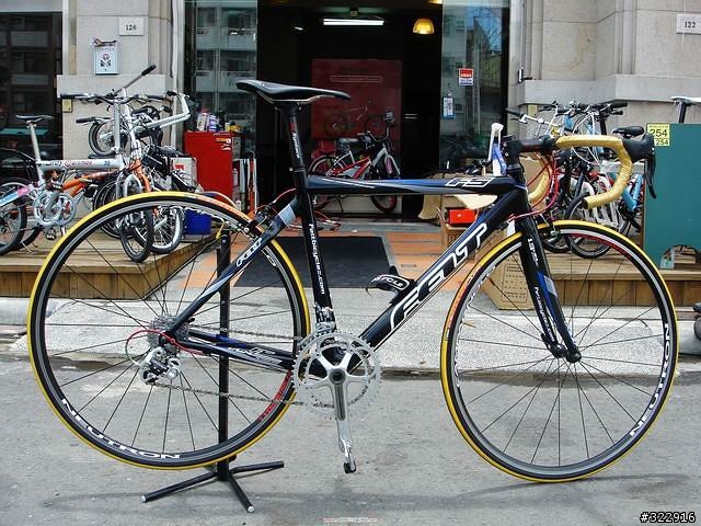 [分享]我的第一台公路車FELT F5