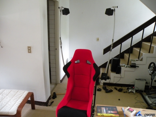 [組裝開箱文]家用  DIY  xbox360  蒼蠅人專用多螢幕賽車座(6/4初版定裝照)