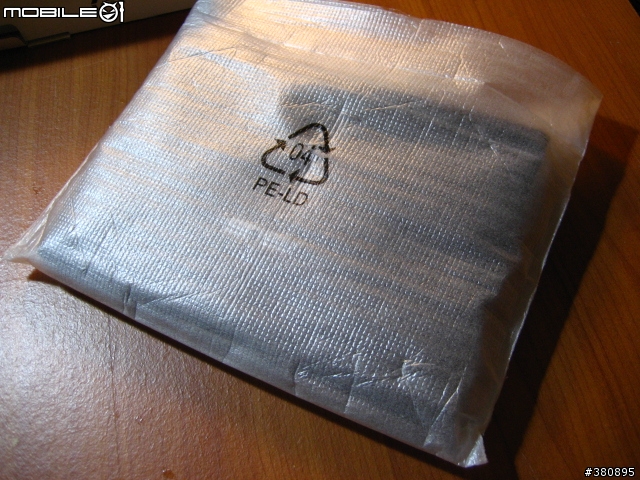 【分享】EPC黑色4G XP 視訊版本開箱(還是買中古的比較不怕跌價...)