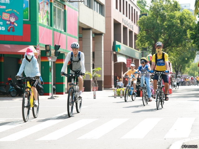 **高雄市5/4自行車日照片大集合**