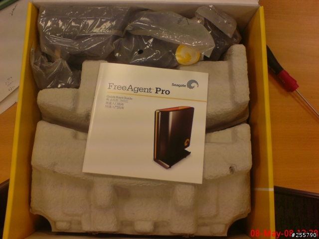 [開箱]5月10日更新 : Seagate FreeGent Pro 1TB的開箱文