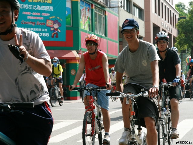 **高雄市5/4自行車日照片大集合**