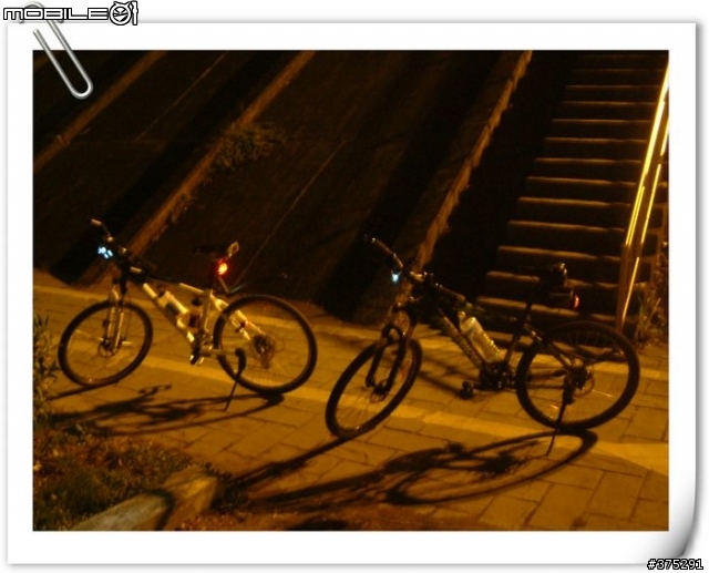[遊記]走～騎單車衝上文化大學看夜景去～（圖多）
