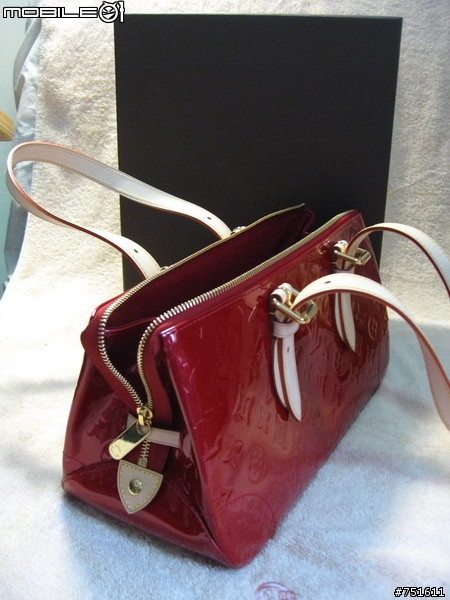 (分享)女王大人的生日禮物--LV Monogram Vernis series
