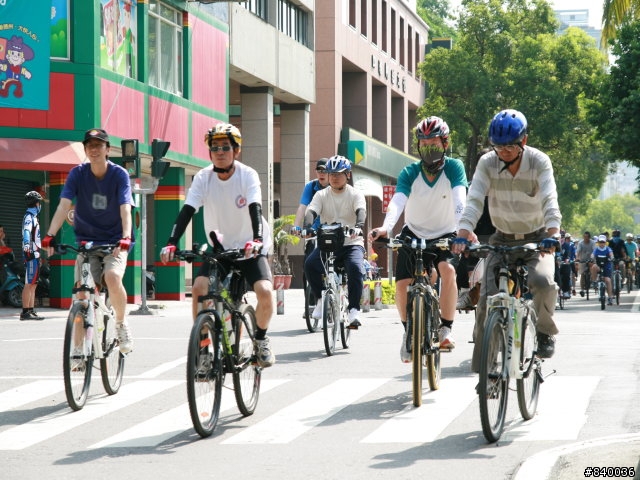 **高雄市5/4自行車日照片大集合**