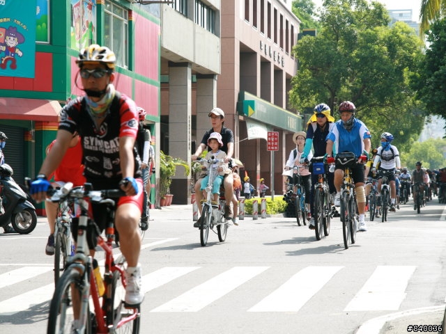 **高雄市5/4自行車日照片大集合**