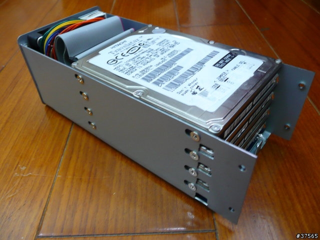 有很多顆IDE 2.5" HDD ~~(開箱文)