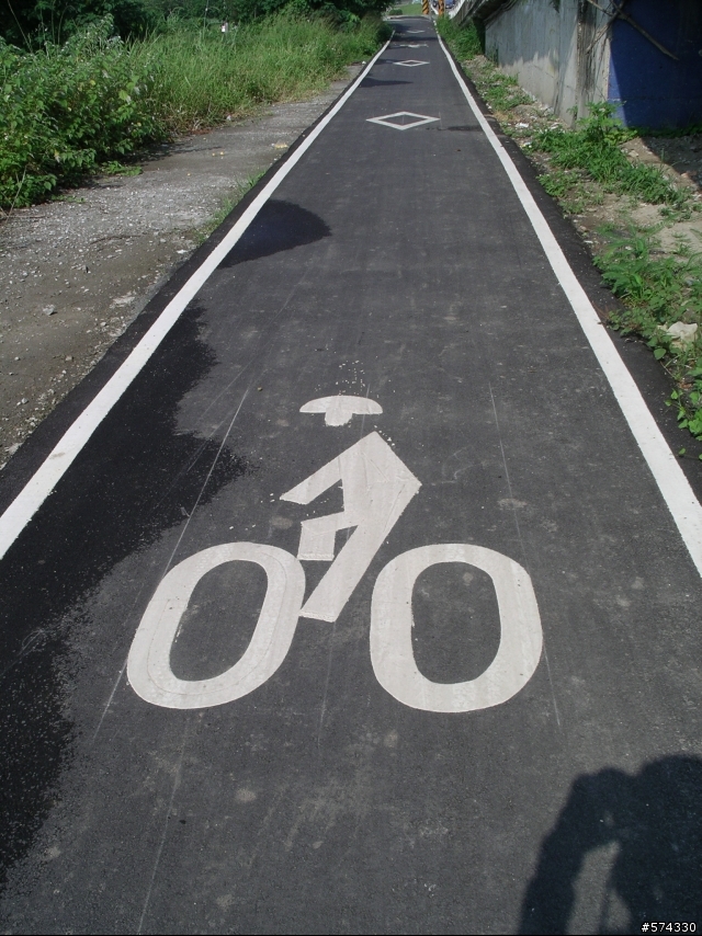 蓋起"腳踏車道符號"大樓(不論海內外都可)