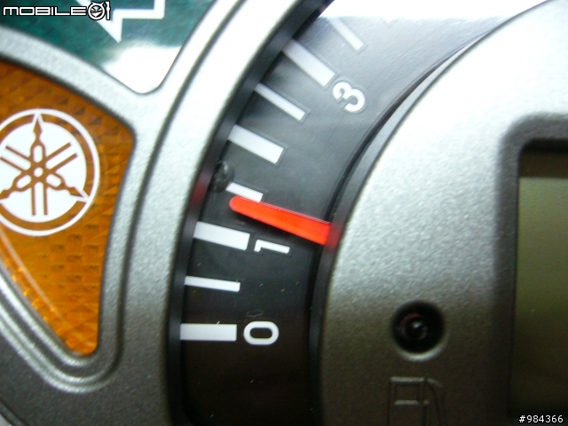 [分享] 魔多堂GTR原廠液晶碼錶