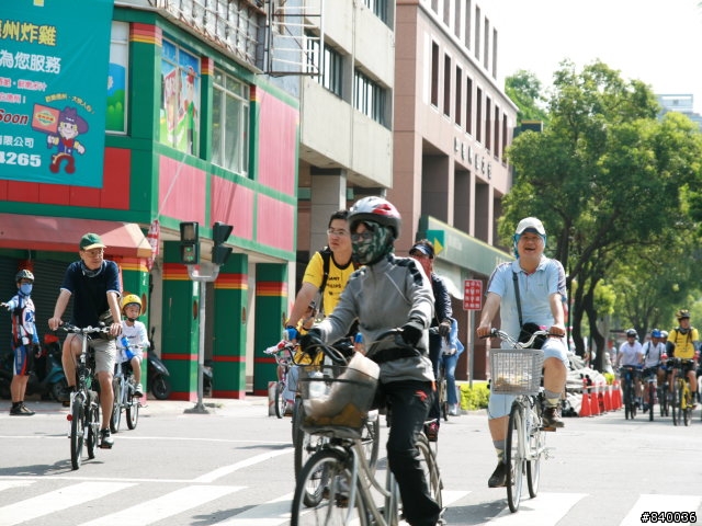 **高雄市5/4自行車日照片大集合**