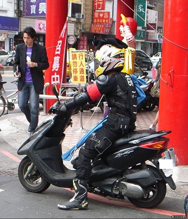 [趣味] 超安全的全套防摔衣-台南市-萌之魔人