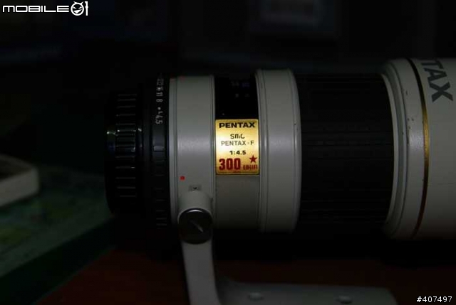 為什麼小弟這隻 AF 300MM F4.5 用在k20d 對不到焦呢!