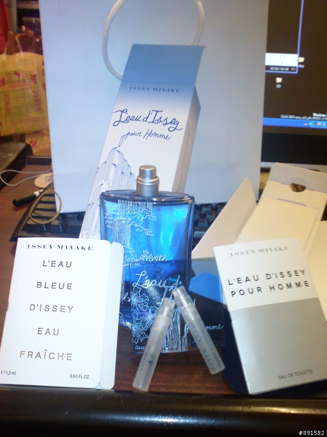 小小的開箱(盒)...三宅一生 SUMMER EAU DE TOILETTE 香水(125ml)