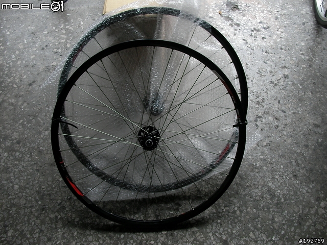 [分享]二級的零件也可以拼出一台不錯的登山車BMC SS01參上