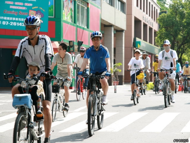 **高雄市5/4自行車日照片大集合**