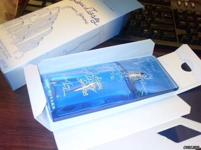 小小的開箱(盒)...三宅一生 SUMMER EAU DE TOILETTE 香水(125ml)