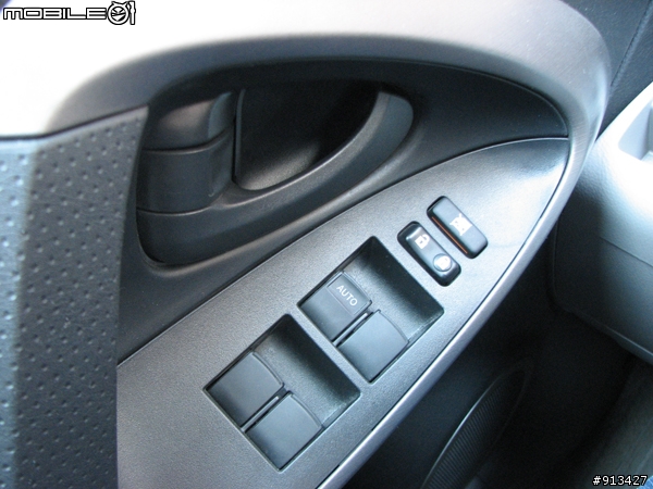 [分享+勸敗]北美千里行!!~2008 Toyota RAV4 Sport & Base 3.5 V6