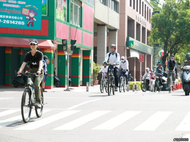 **高雄市5/4自行車日照片大集合**