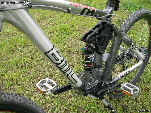 [分享]二級的零件也可以拼出一台不錯的登山車BMC SS01參上