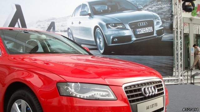 [分享] New Audi A4 (B8)--圖多