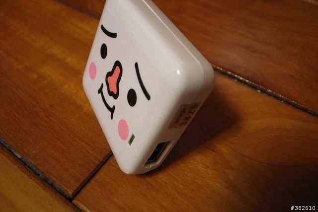 [分享] 士林電機系列:豆腐人-充電豆腐。