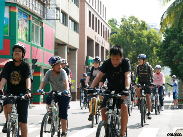 **高雄市5/4自行車日照片大集合**