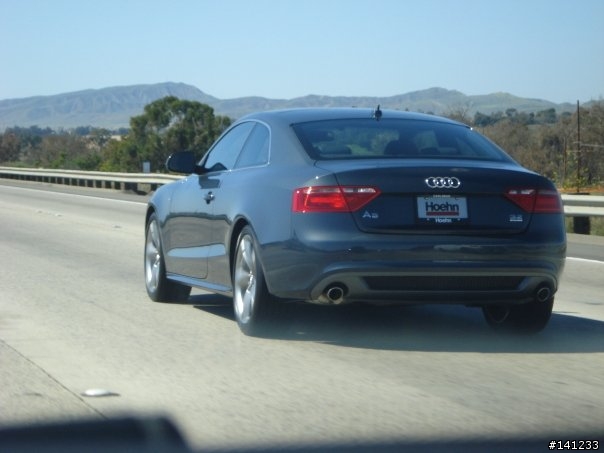 高速公路上看到的AUDI 新A5 !! (美國)