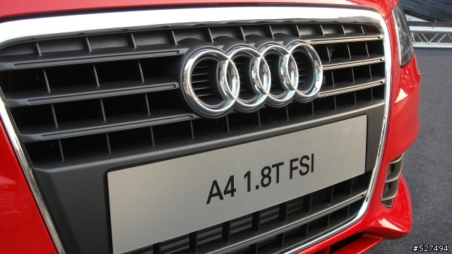 [分享] New Audi A4 (B8)--圖多
