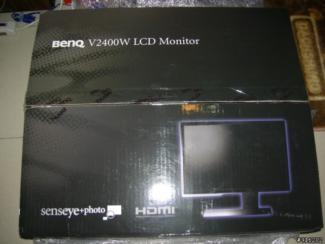 超不專業之開箱文{BenQ V2400W}