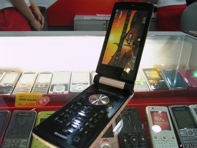 [分享] WX - T92 遠傳門市 模型機 照片 & 小心得