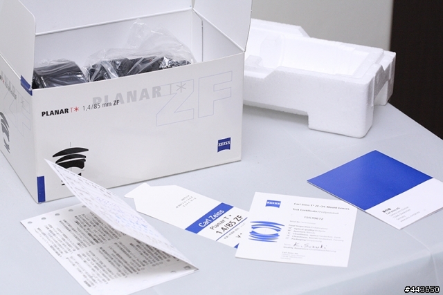 [開箱]卡爾蔡斯Carl Zeiss Planar T* 85/1.4 ZF