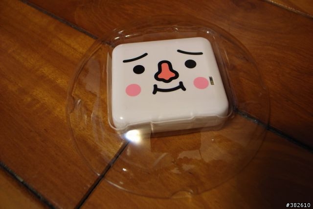 [分享] 士林電機系列:豆腐人-充電豆腐。