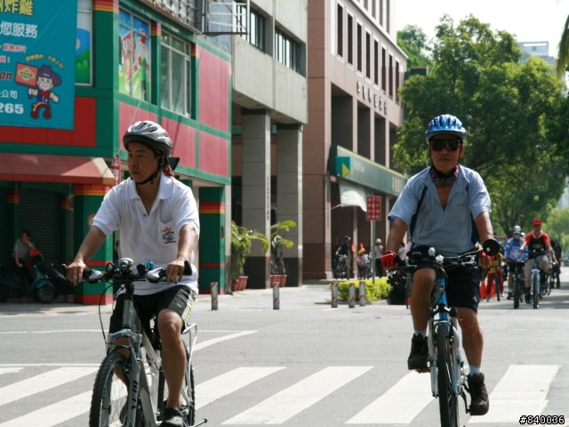 **高雄市5/4自行車日照片大集合**