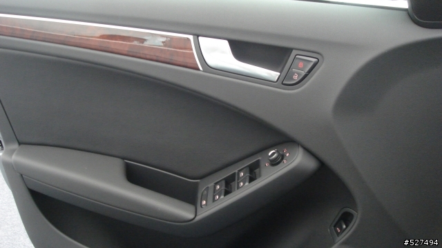 [分享] New Audi A4 (B8)--圖多