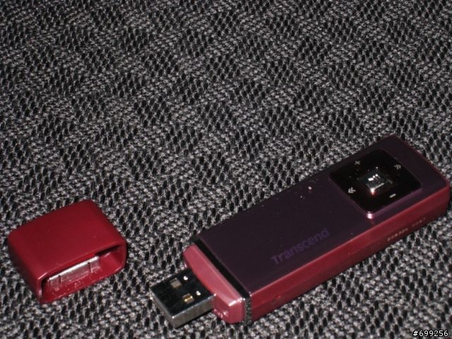 [開箱] 創見T.sonic 320 MP3隨身碟 酒紅&黑色 (圖多)