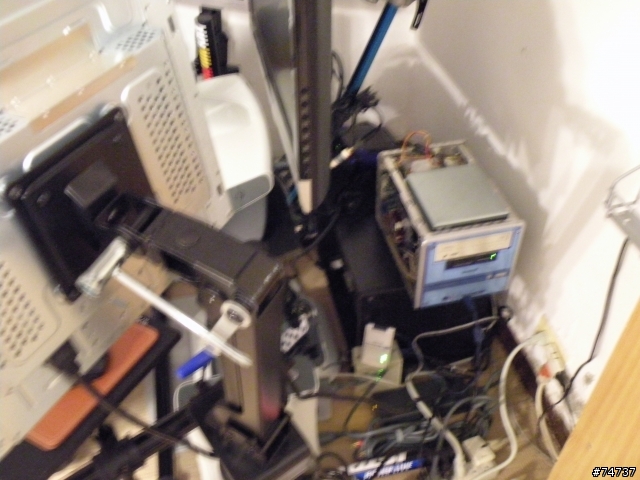 [組裝開箱文]家用  DIY  xbox360  蒼蠅人專用多螢幕賽車座(6/4初版定裝照)