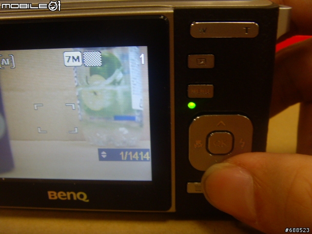 [開箱的分享]連拍DC DC-BenQ C750頂極殺手戰鬥機