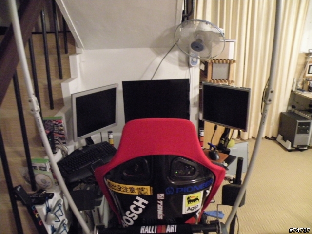 [組裝開箱文]家用  DIY  xbox360  蒼蠅人專用多螢幕賽車座(6/4初版定裝照)