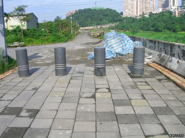 禮門街往中興路方向自行車道(圖多)