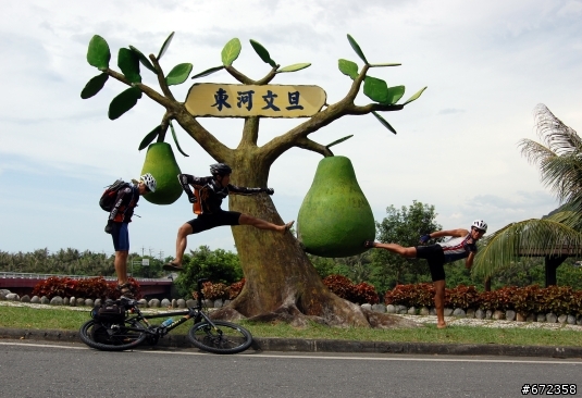 環法300k.一路騎來(吃喝玩樂)