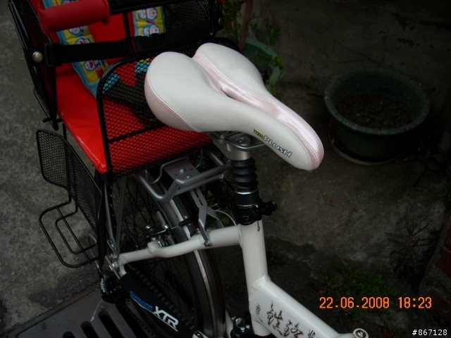 venzo 2028白色(女王自用車)