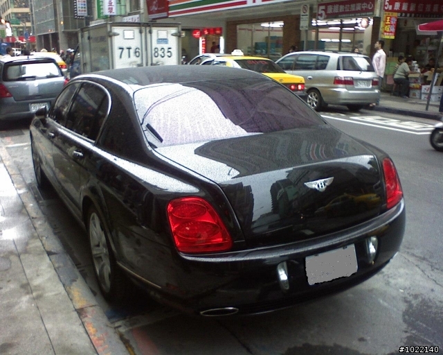 遇見 Bentley Flying