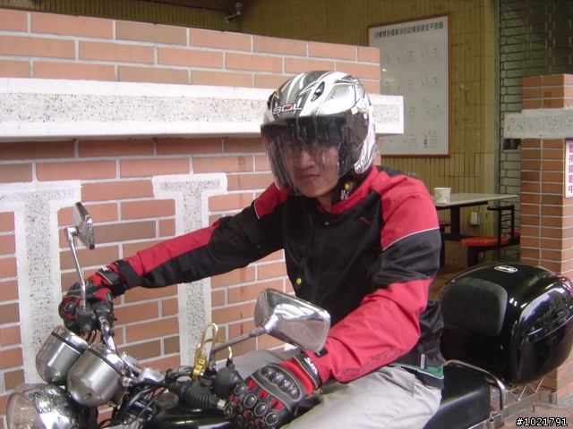 （分享）半身的防護-RSJ230防摔衣，SBK SK2短手套