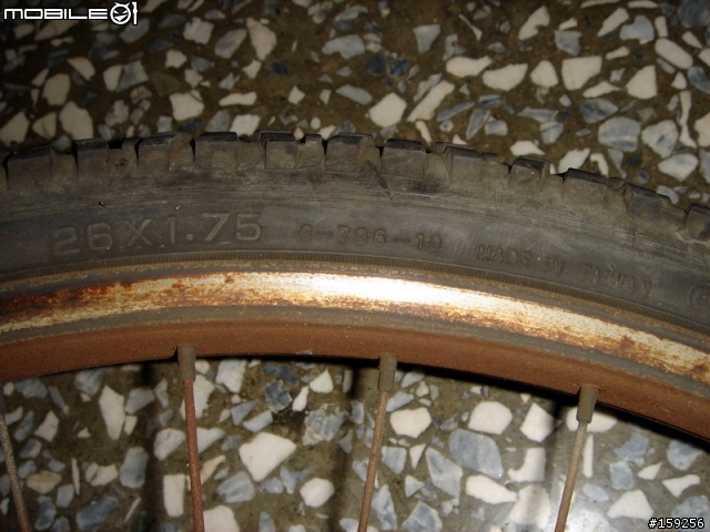 [疑問]二十幾年老車下雨煞車就會打滑，順便想整理一下車車