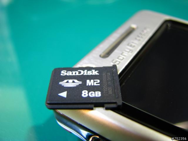 [分享]SanDisk M2-8G記憶卡(支援SE手機測試)