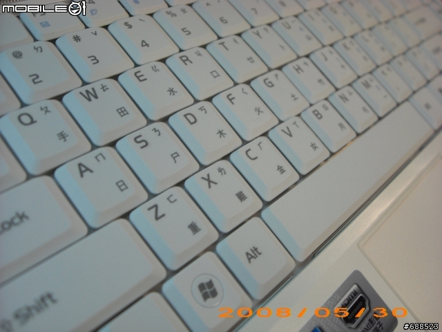 [分享]X31 螢幕的薄