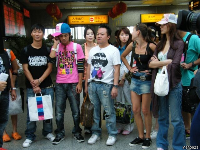 金門機場巧遇 胡瓜、董誠修、馬格利特...等人