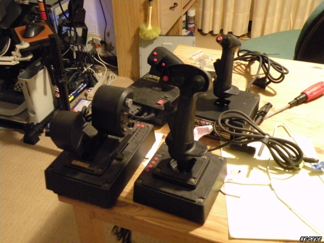 [組裝開箱文]家用  DIY  xbox360  蒼蠅人專用多螢幕賽車座(6/4初版定裝照)
