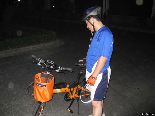 蘇州常熟大隻車隊夜騎..............尚湖+星巴克咖啡(blaze*3 Dahon sp16 * 2 birdy*1)